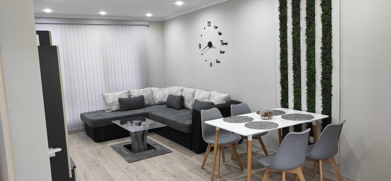 De inchiriat  1 dormitor Plovdiv , Traciia , 75 mp | 88786886