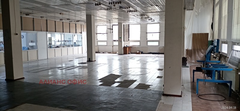 Te huur  Industrie gebouw Sofia , Ljulin 6 , 250 m² | 58656763 - afbeelding [4]