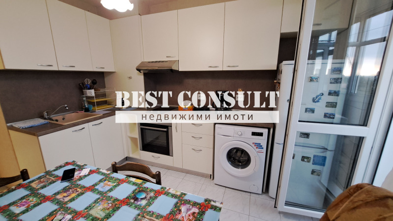 De inchiriat  1 dormitor Ruse , Țentâr , 65 mp | 58527767 - imagine [2]