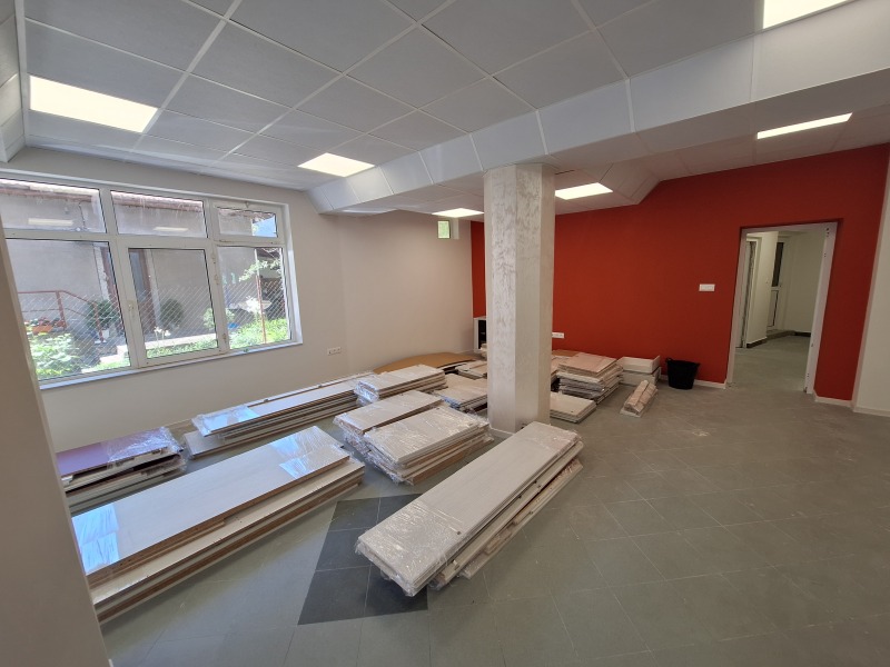 De inchiriat  Magazin Velico Târnovo , Țentâr , 111 mp | 91439126 - imagine [4]