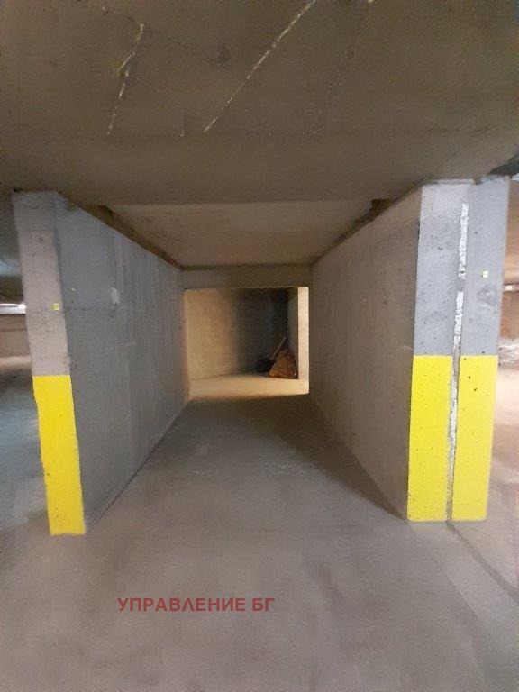 Дава под наем  Паркомясто град София , Студентски град , 20 кв.м | 95292916
