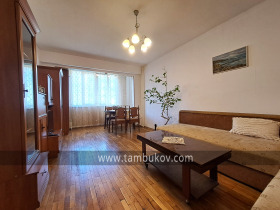 1 chambre Slatina, Sofia