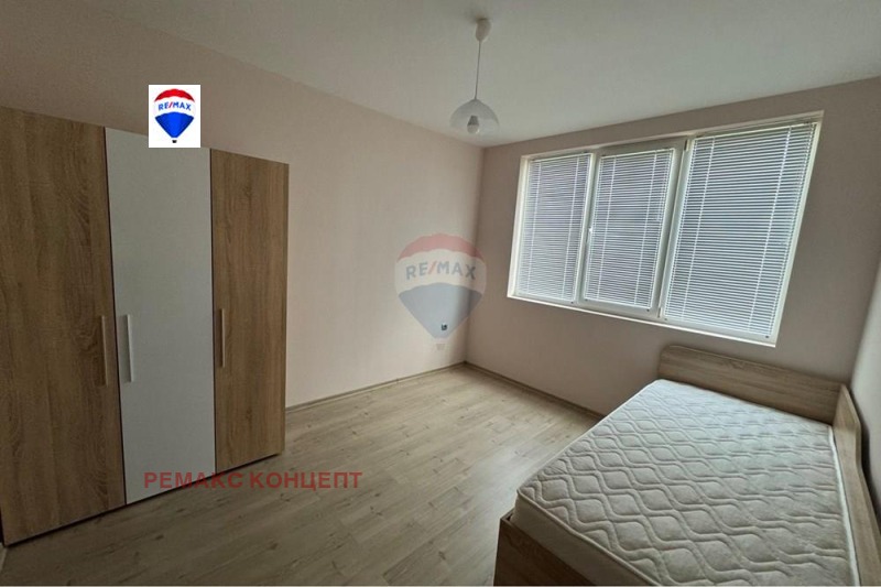 Дава под наем 3-СТАЕН, гр. Шумен, Пазара, снимка 4 - Апартаменти - 53508433