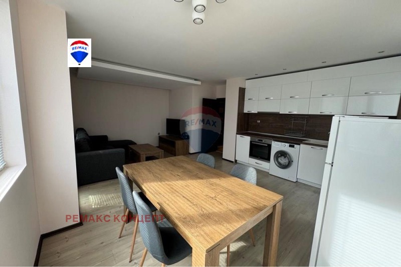 Дава под наем 3-СТАЕН, гр. Шумен, Пазара