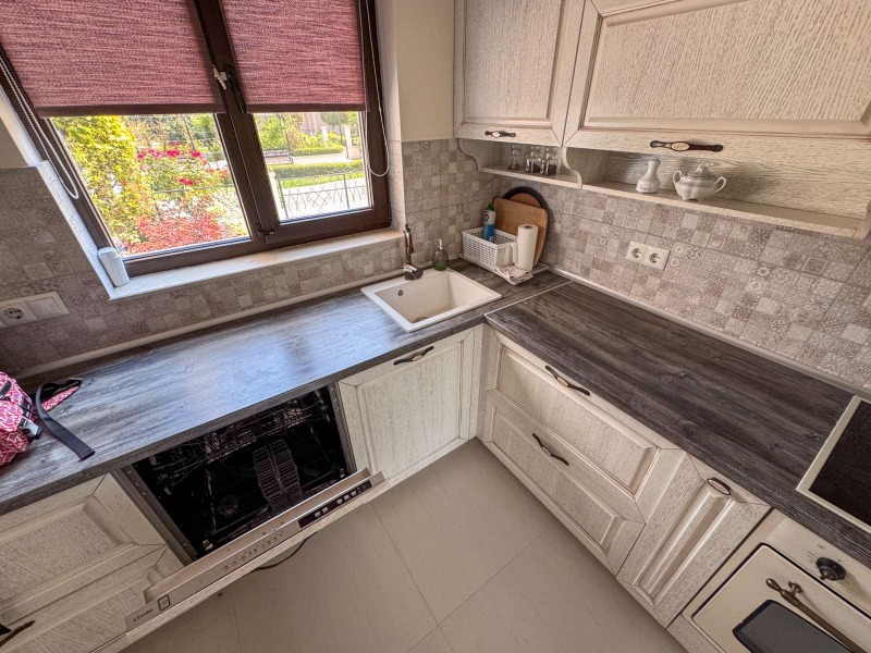 Дава под наем КЪЩА, гр. Бургас, Сарафово, снимка 2 - Къщи - 53097329