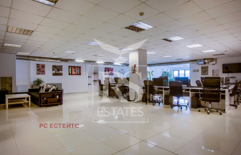 Para alugar  Escritório Sofia , Mladost 3 , 321 m² | 87275229