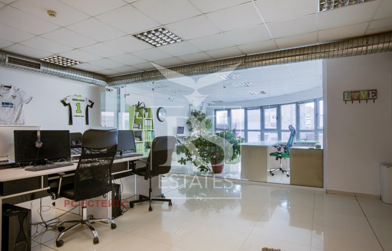 Para alugar  Escritório Sofia , Mladost 3 , 321 m² | 87275229 - imagem [8]