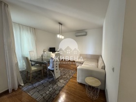 2 Schlafzimmer Briz, Warna