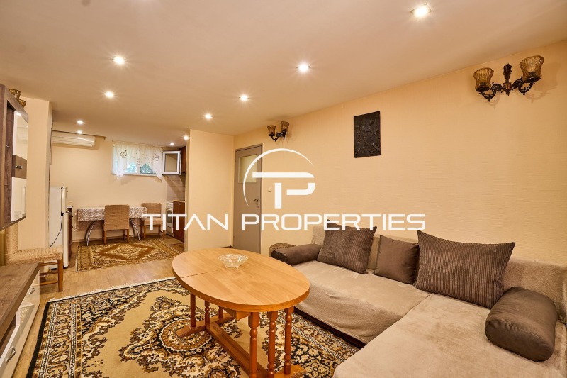 De inchiriat  2 dormitoare Plovdiv , Țentâr , 70 mp | 29511483