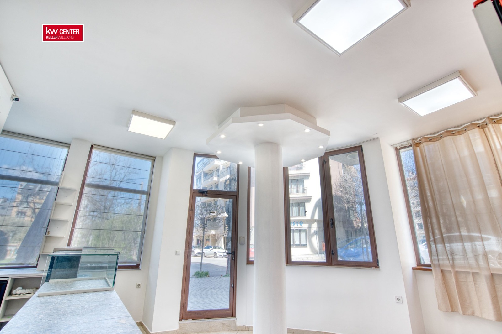 Дава под наем МАГАЗИН, гр. София, Редута, снимка 3 - Магазини - 54177335