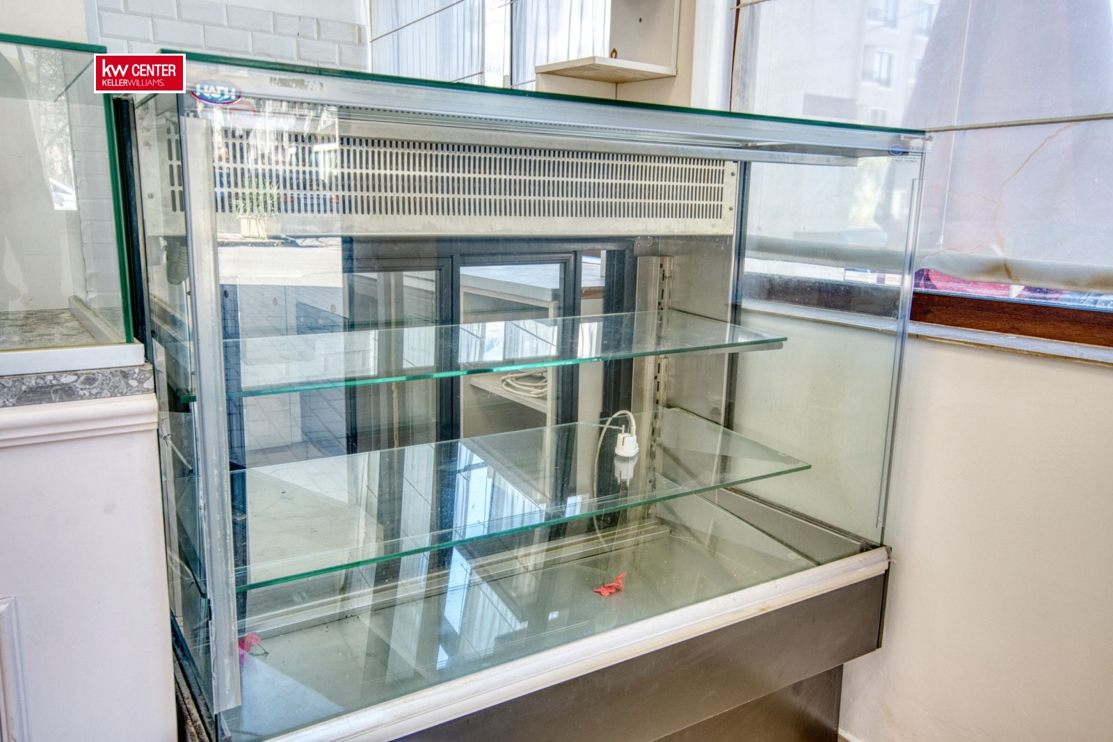 Дава под наем МАГАЗИН, гр. София, Редута, снимка 6 - Магазини - 54177335