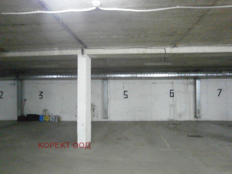 Дава под нем  Гараж, паркомясто, град София, Зона Б-19 •  200 лв. • ID 38311338 — holmes.bg - [1] 