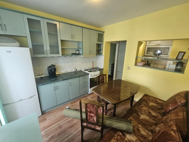 В аренду  1 спальня Кърджали , Център , 47 кв.м | 30547899