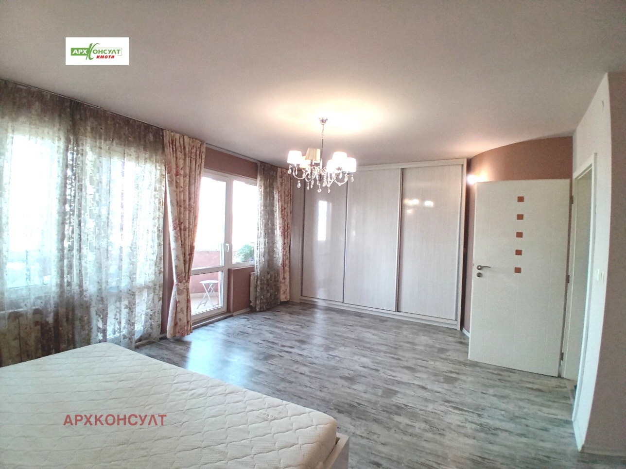 Дава под наем 4-СТАЕН, гр. София, Оборище, снимка 10 - Апартаменти - 53705377