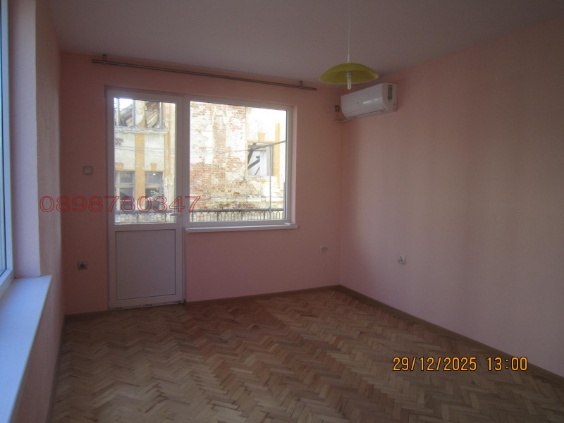 Дава под наем 4-СТАЕН, гр. Пловдив, Център, снимка 15 - Апартаменти - 52930756