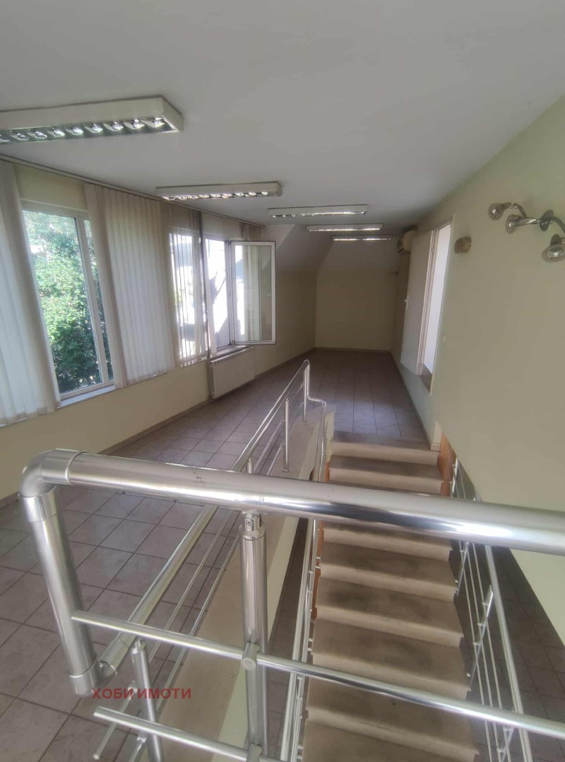 Vuokrattavana  Toimisto Plovdiv , Tsentar , 100 neliömetriä | 52870399 - kuva [6]