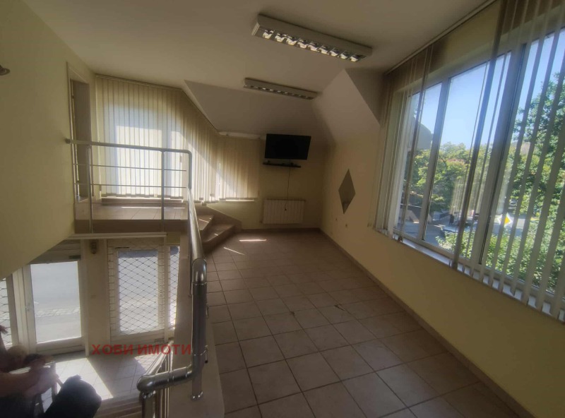Vuokrattavana  Toimisto Plovdiv , Tsentar , 100 neliömetriä | 52870399 - kuva [5]