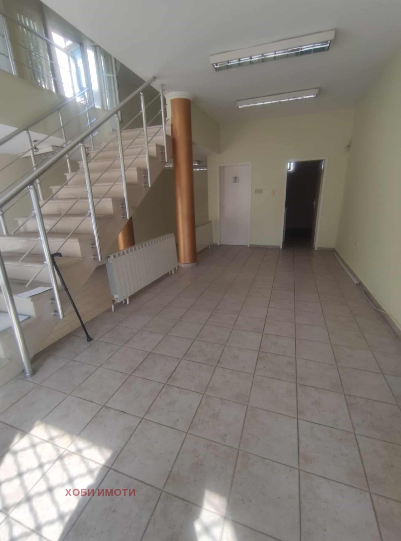 Vuokrattavana  Toimisto Plovdiv , Tsentar , 100 neliömetriä | 52870399 - kuva [2]