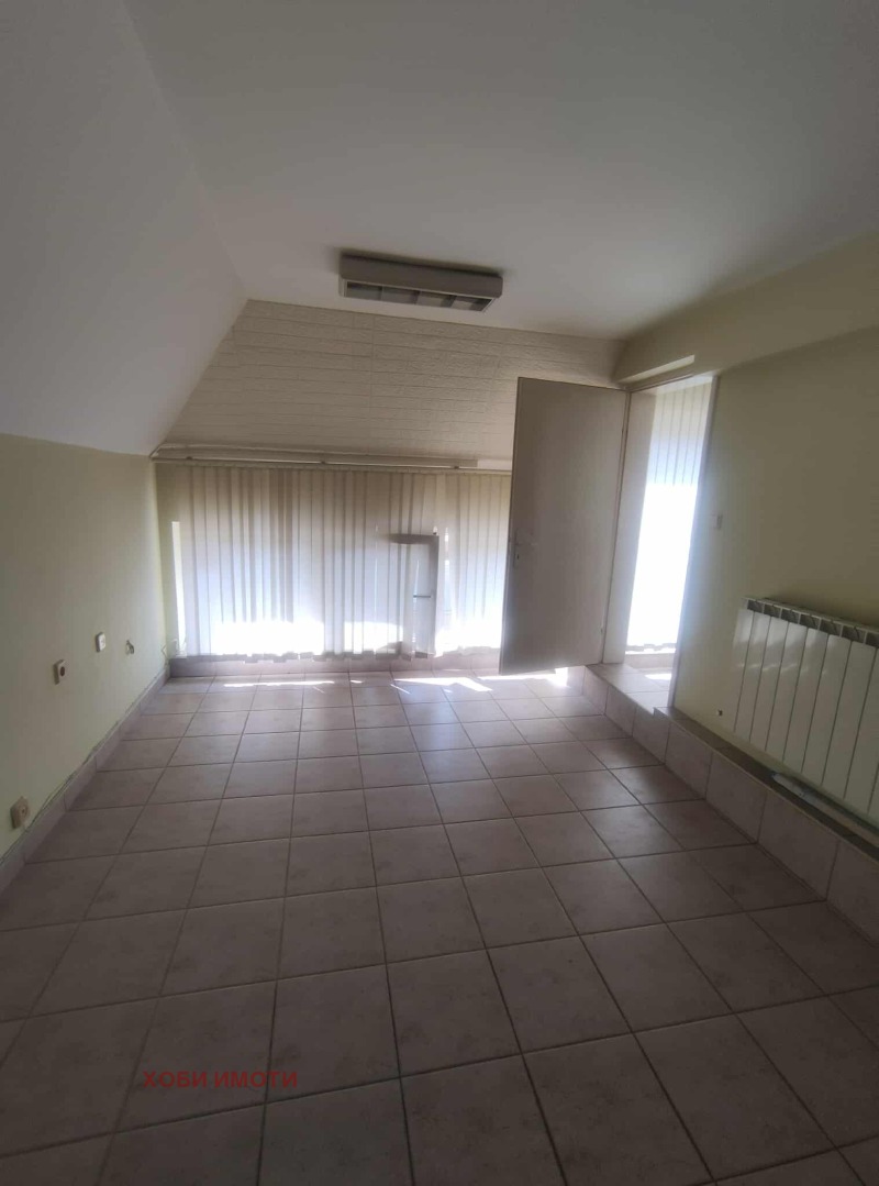 Vuokrattavana  Toimisto Plovdiv , Tsentar , 100 neliömetriä | 52870399 - kuva [10]