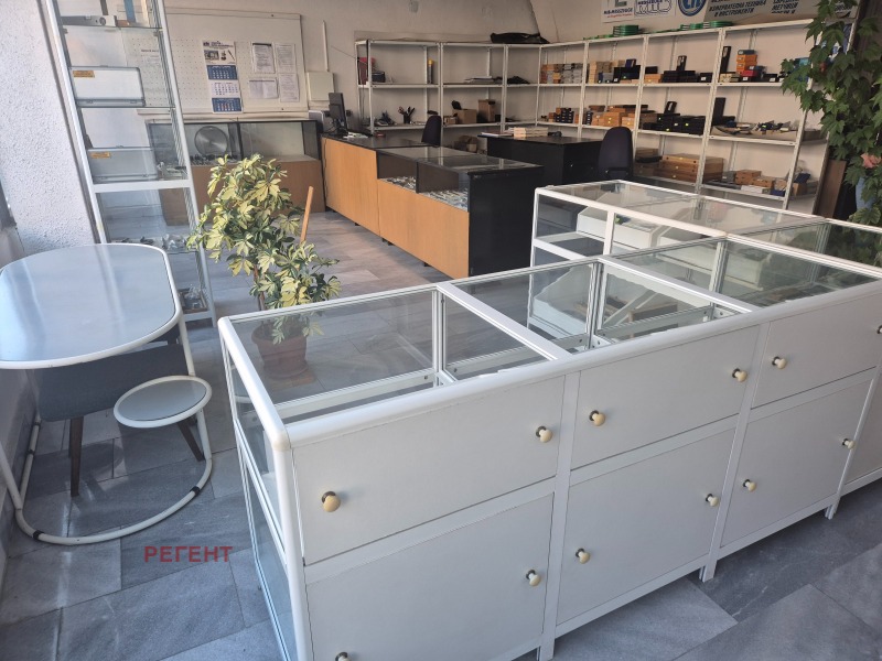 Дава под Наем ОФИС в град Габрово, Бичкиня - 144 кв.м / 400 € » 782.33 лв., РЕГЕНТ