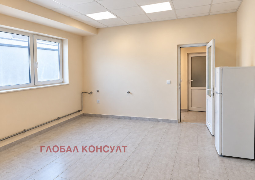 Дава под наем СКЛАД, гр. София, Военна рампа, снимка 6 - Складове - 56150901