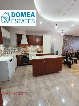 3 camere da letto Borovo, Sofia