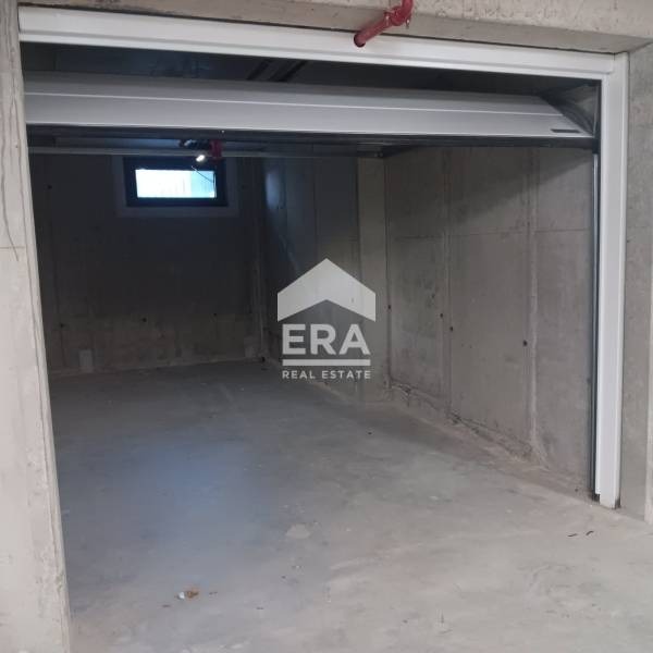 Дава под наем ГАРАЖ, ПАРКОМЯСТО, гр. Варна, Победа, снимка 2 - Гаражи и паркоместа - 53534161