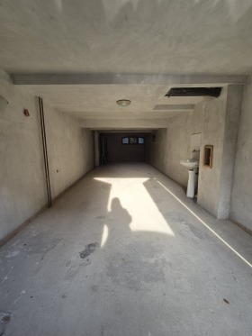 ГАРАЖ, ПАРКОМЯСТО, 40 m2
