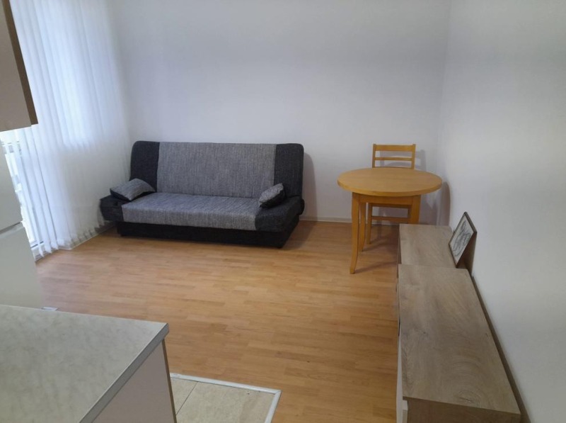 Til leie  1 soverom Sofia , Tsentar , 44 kvm | 10217019 - bilde [2]