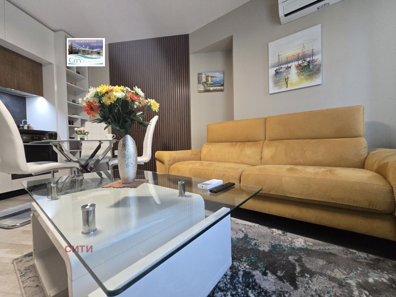 Дава под нем  2-стаен, град Пловдив, Център •  600 EUR • ID 34111197 — holmes.bg - [1] 