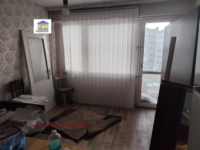 Дава под наем 3-СТАЕН, гр. Перник, Изток, снимка 5 - Апартаменти - 52733737