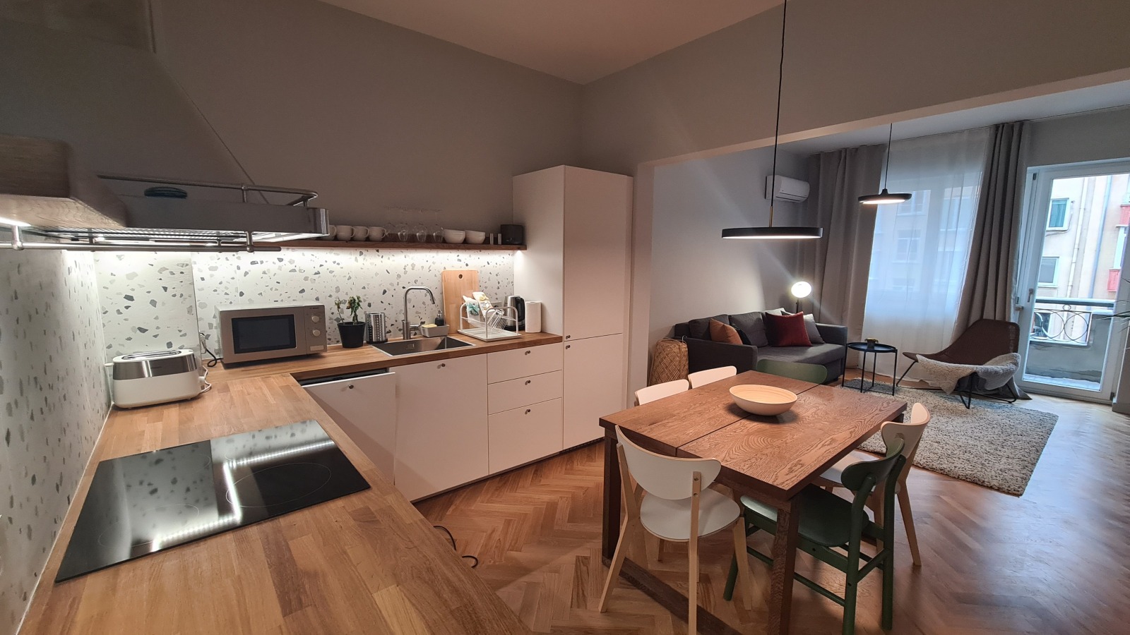 Дава под наем 3-СТАЕН, гр. София, Център