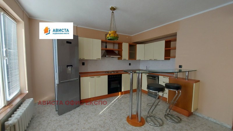 Дава под наем 3-СТАЕН, гр. София, Лозенец