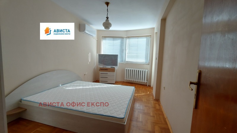 Дава под наем 3-СТАЕН, гр. София, Лозенец, снимка 4 - Апартаменти - 52734744