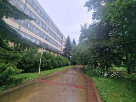 Teollisuusrakennus Promišlena zona - Sever, Dobritš 13