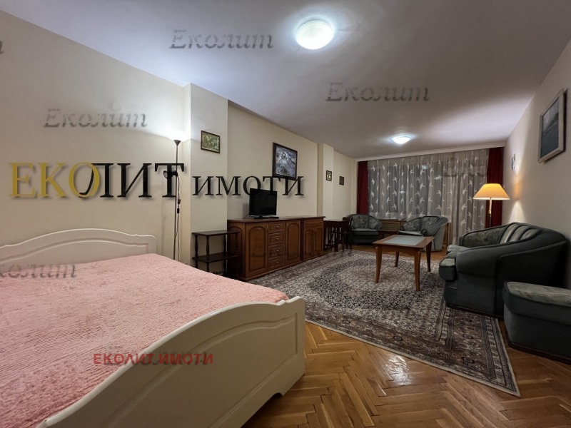 De inchiriat  Studio Sofia , Țentâr , 80 mp | 17835651
