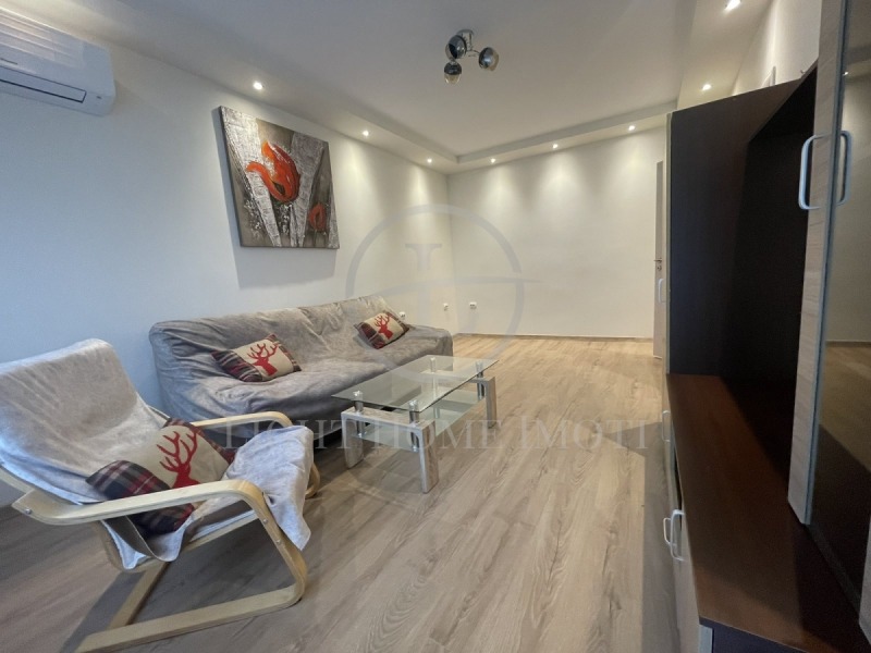 Te huur  2 slaapkamers Plovdiv , Mladezjki Chalm , 100 m² | 53845129