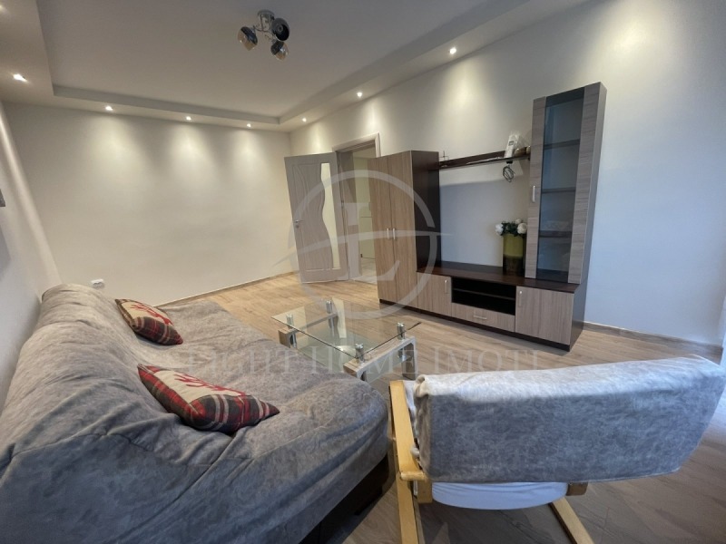 Te huur  2 slaapkamers Plovdiv , Mladezjki Chalm , 100 m² | 53845129 - afbeelding [2]