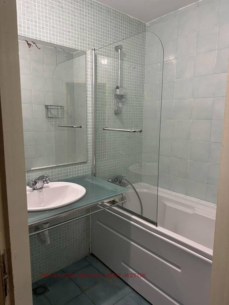 Дава под наем 3-СТАЕН, гр. Бургас, Център, снимка 4 - Апартаменти - 53340651