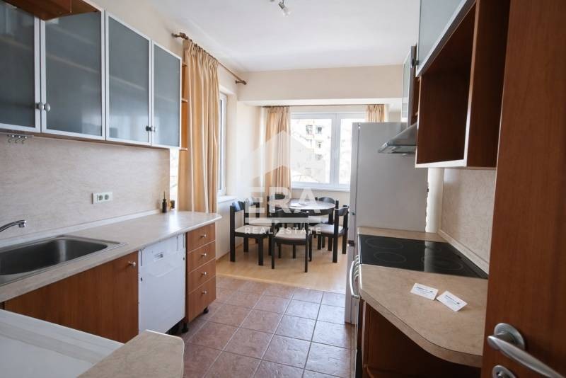 Дава под наем 3-СТАЕН, гр. София, Лозенец, снимка 8 - Апартаменти - 53887518