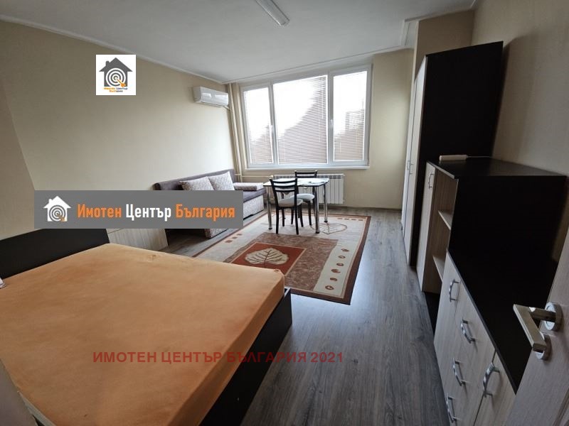 A louer  1 chambre Pleven , Idealen tsentar , 55 m² | 44035710