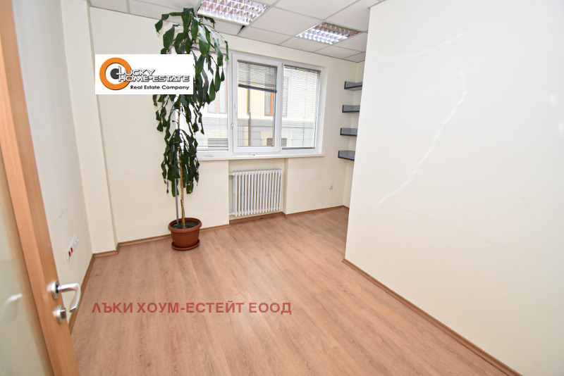 A louer  Bureau Sofia , Tsentar , 78 m² | 30715976