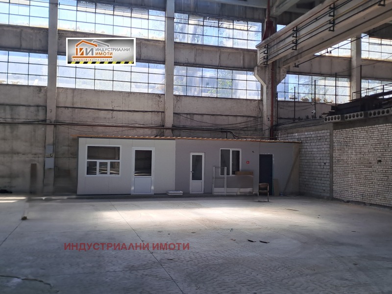 Дава под наем  Склад град Пловдив , Индустриална зона - Юг , 1000 кв.м | 33647538 - изображение [3]