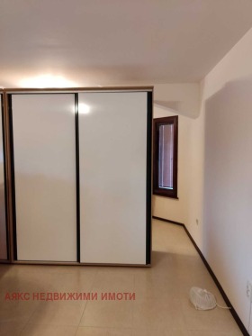 1 chambre Dragalevtsi, Sofia 7