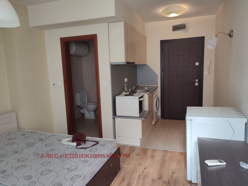 För uthyrning  Studio Sofia , Studentski grad , 32 kvm | 95951693 - bild [3]