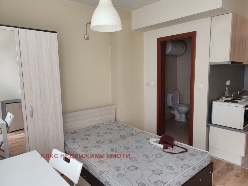 För uthyrning  Studio Sofia , Studentski grad , 32 kvm | 95951693 - bild [2]