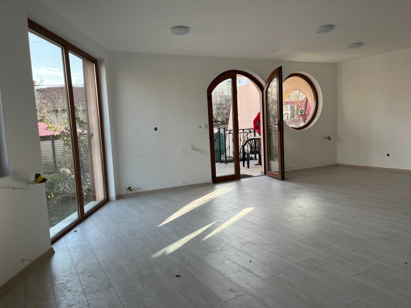 En renta  Oficina Sofia , Lyulin 9 , 353 metros cuadrados | 40985601 - imagen [16]