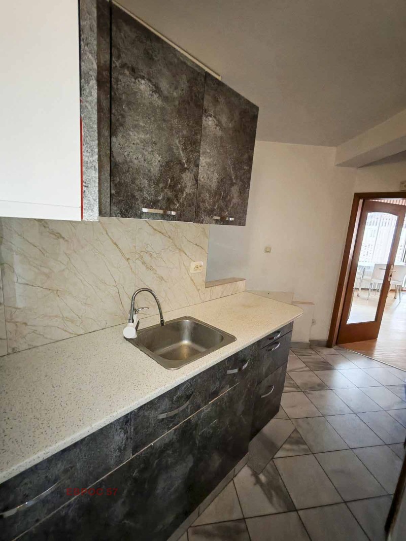 Дава под наем 2-СТАЕН, гр. Пловдив, Кършияка, снимка 4 - Апартаменти - 52999525