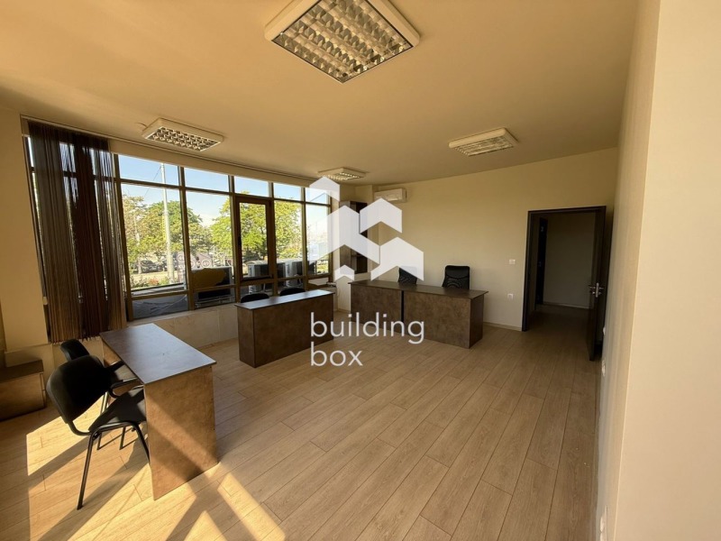 Te huur  Kantoor Plovdiv , Industrialna zona - Sever , 118 m² | 48353113 - afbeelding [2]