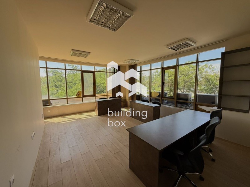 Te huur  Kantoor Plovdiv , Industrialna zona - Sever , 118 m² | 48353113